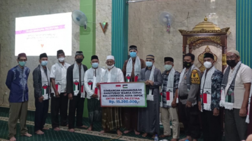 Donasi Kemanusiaan untuk Palestina pada acara Giat Silaturahmi se-Kelurahan Curug di Masjid Al-Muhajirin